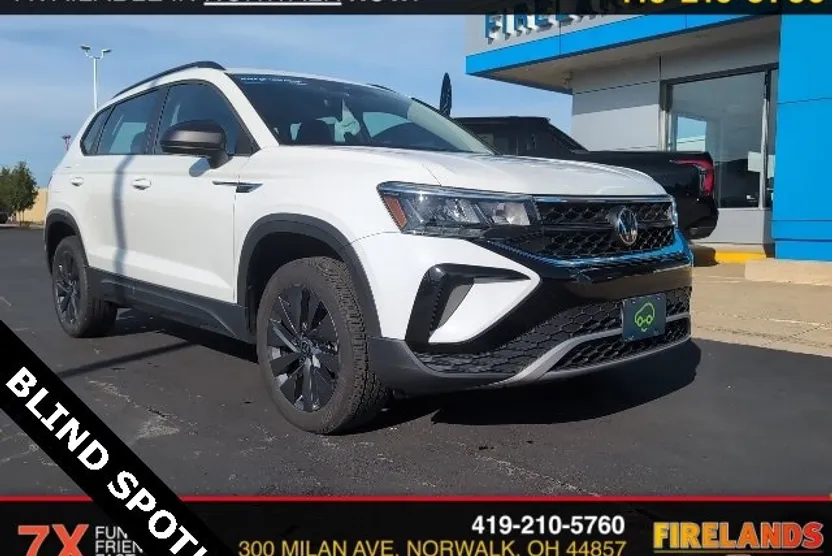 2024 Volkswagen Taos S photo 1