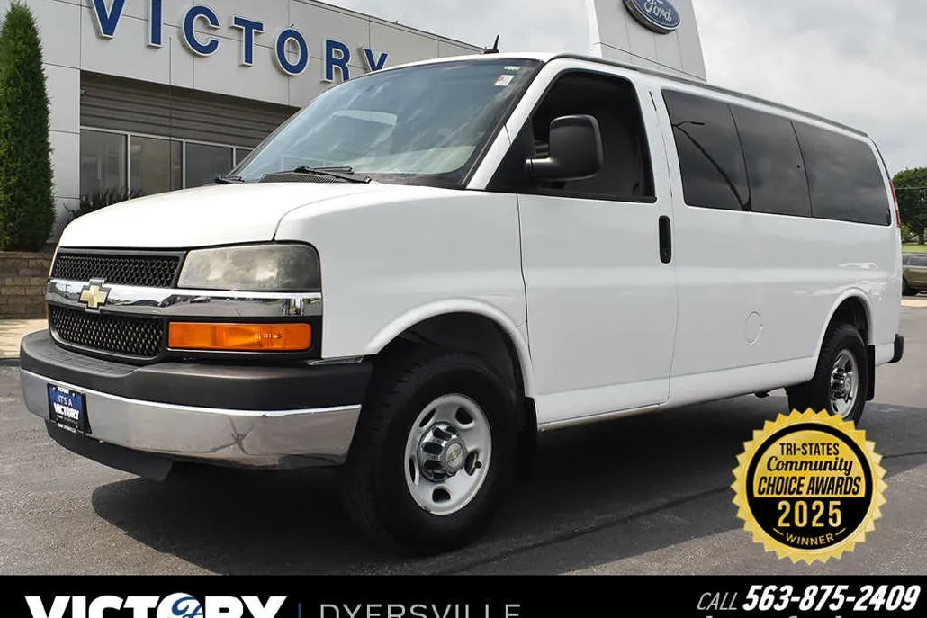 2014 Chevrolet Express 2500 LT photo 1