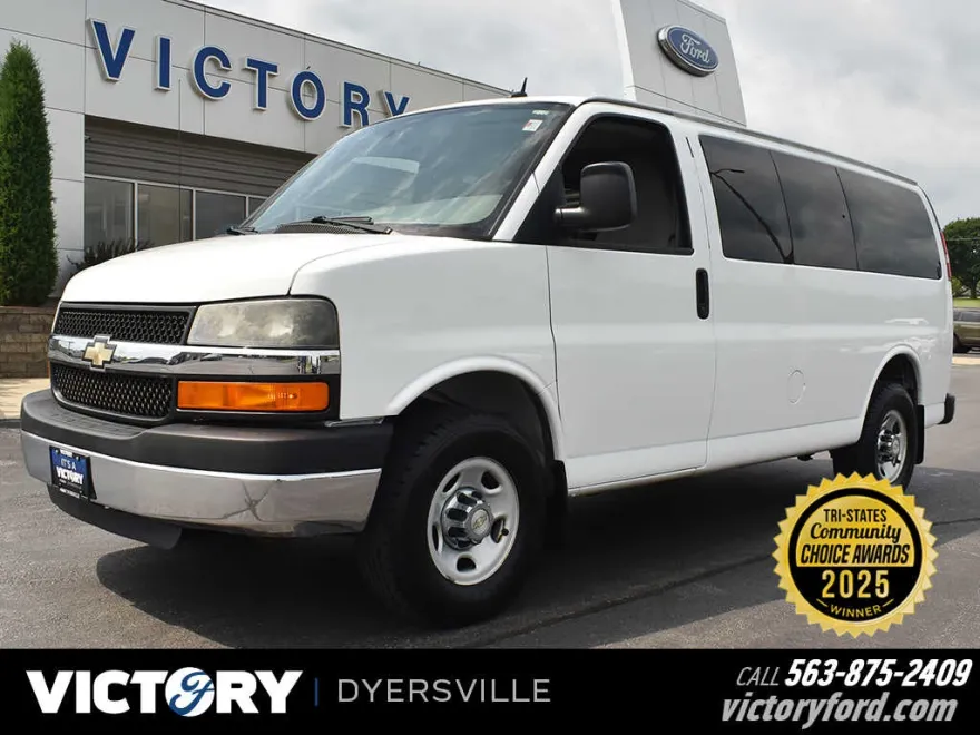 2014 Chevrolet Express 2500 LT photo 1