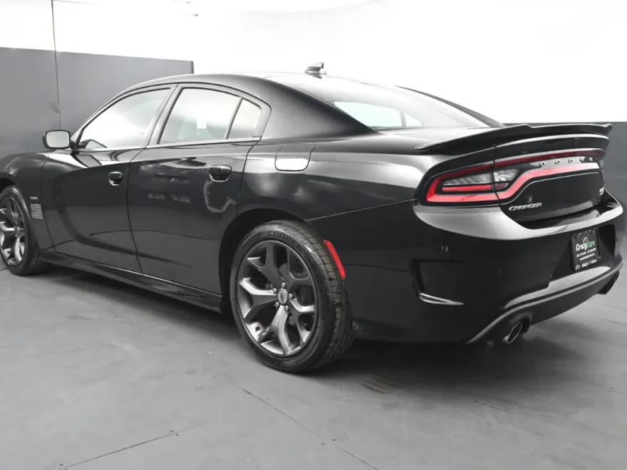 2019 Dodge Charger R/T photo 1