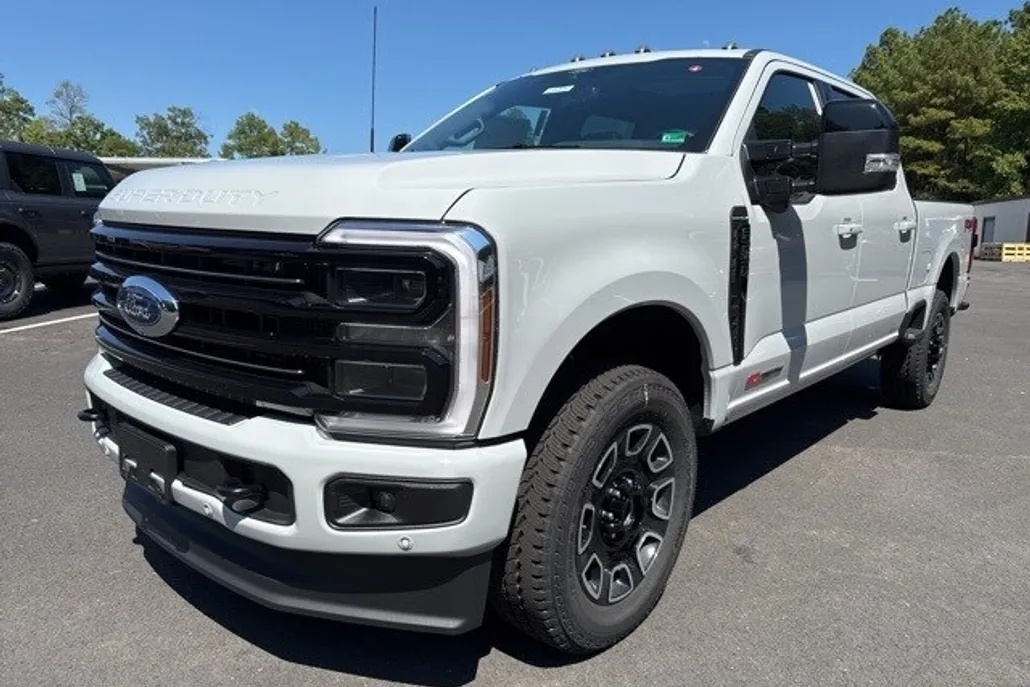 2026 Ford F-250 Platinum photo 1