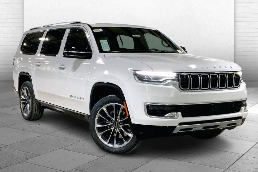 2025 Jeep Wagoneer L Series III photo 1
