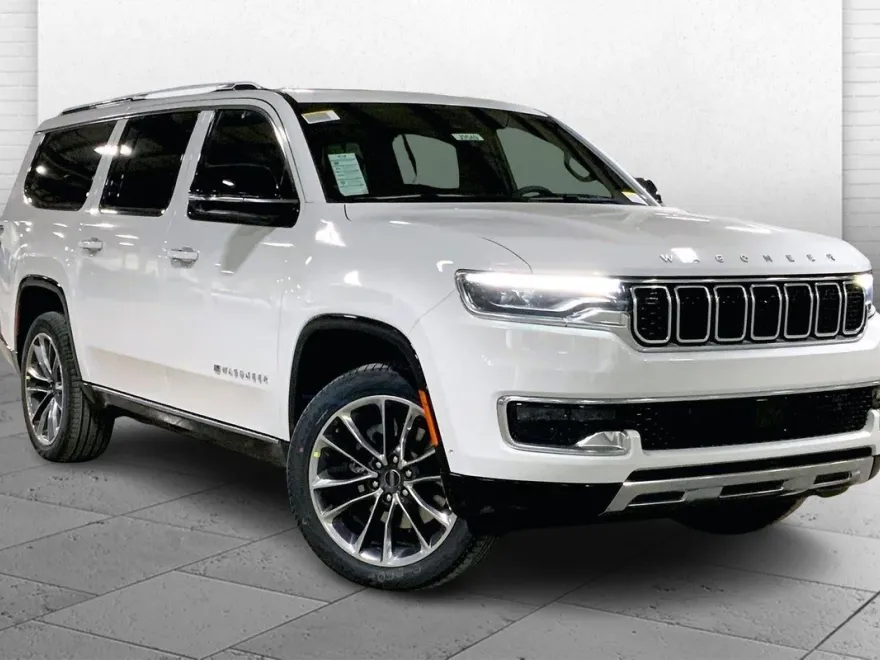2025 Jeep Wagoneer L Series III photo 1