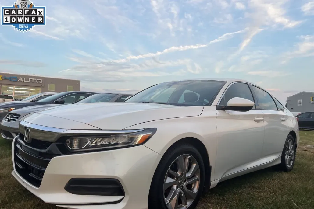 2020 Honda Accord LX photo 1