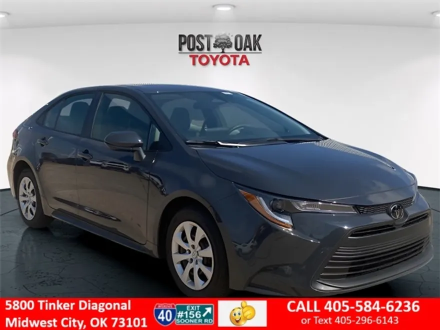 2025 Toyota Corolla LE photo 1