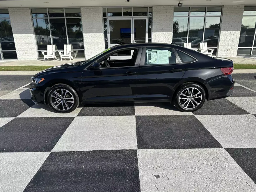 2025 Volkswagen Jetta Sport photo 1