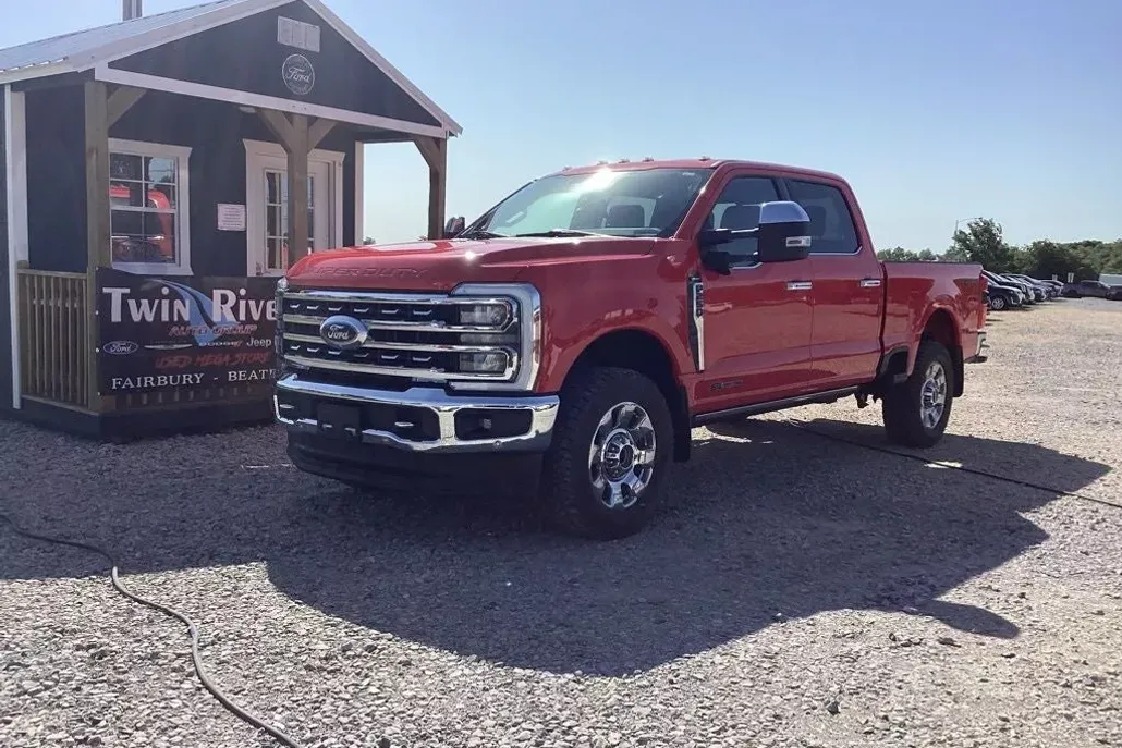 2023 Ford F-250 photo 1