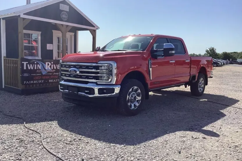 2023 Ford F-250 photo 1