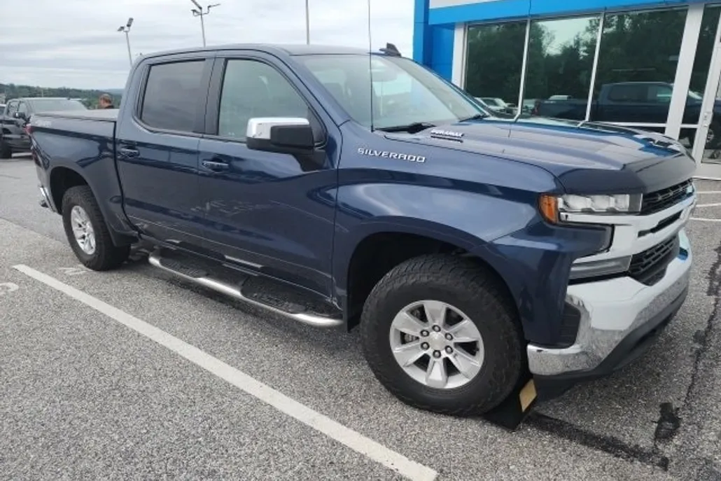 2021 Chevrolet Silverado 1500 LT photo 1