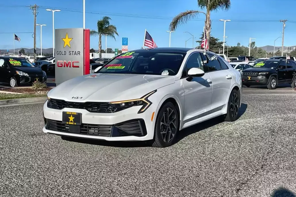 2025 Kia K5 EX photo 1