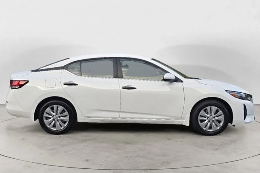 2025 Nissan Sentra S photo 1