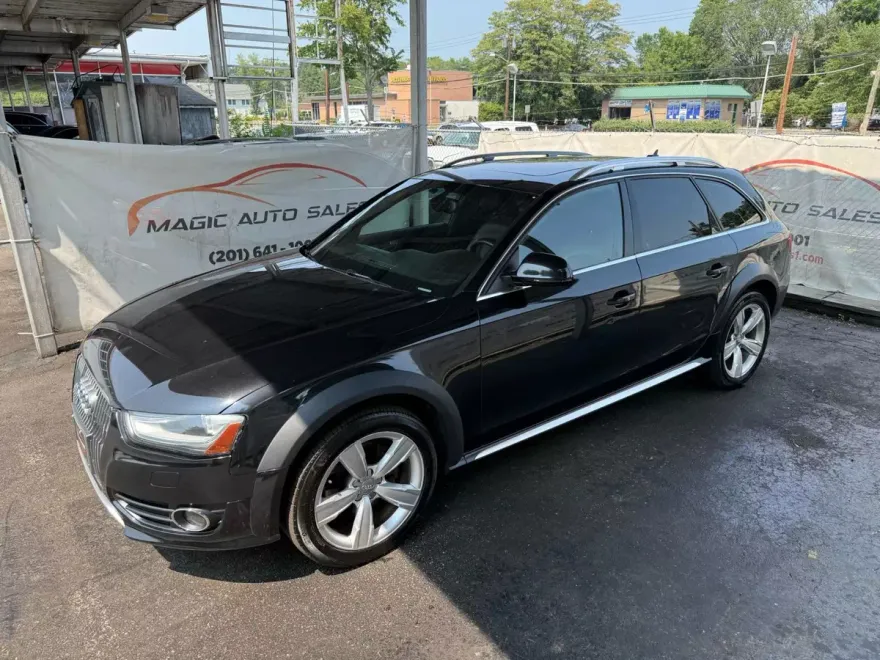 2013 Audi A4 Allroad Quattro Premium Plus photo 1