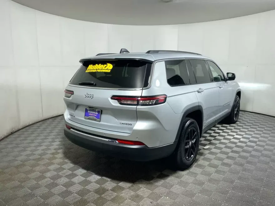 2023 Jeep Grand Cherokee Laredo photo 1