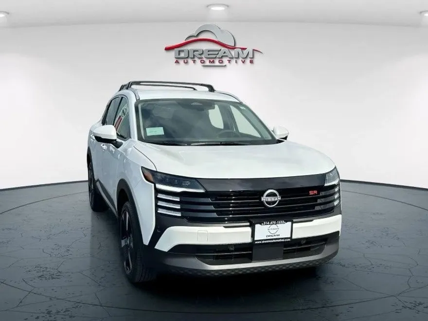 2025 Nissan Kicks SR photo 1