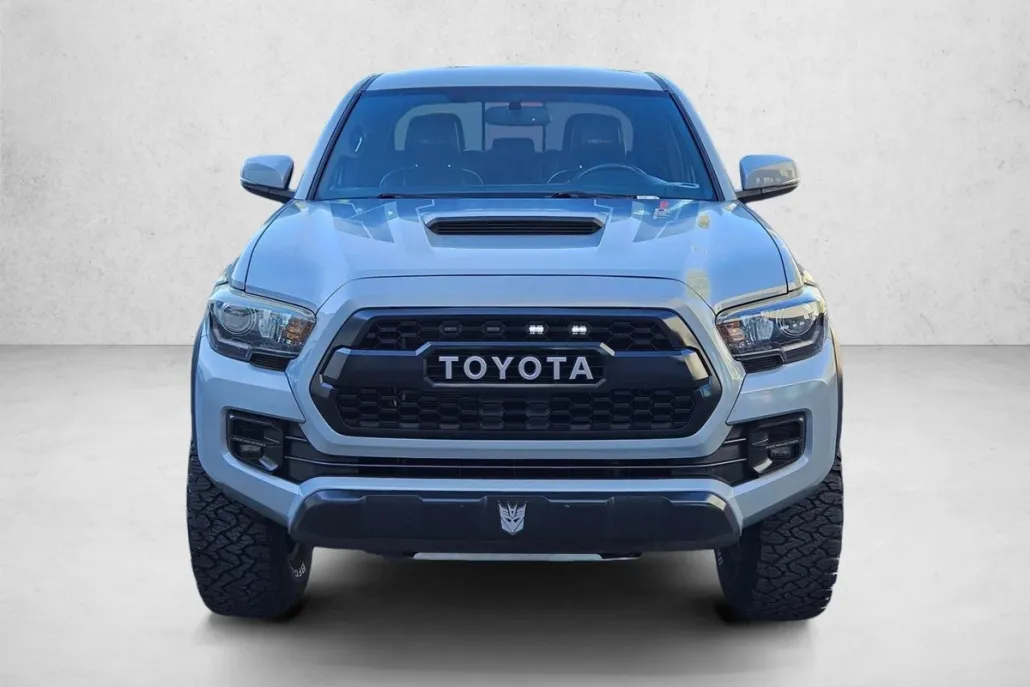 2017 Toyota Tacoma TRD Pro V6 photo 1