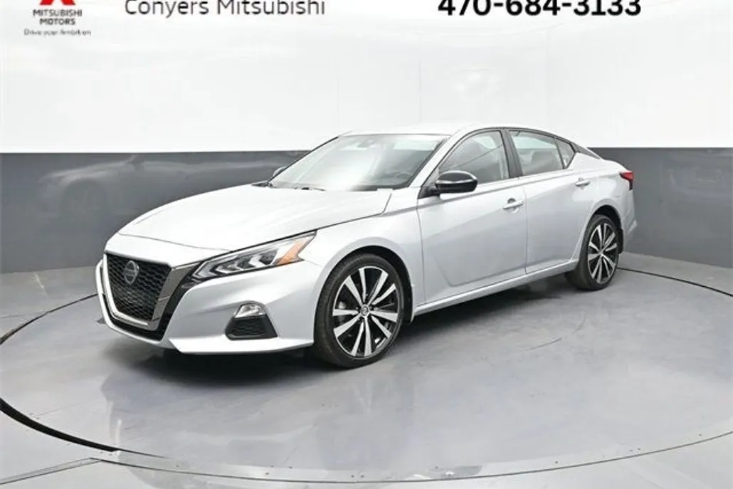 2022 Nissan Altima 2.5 SR photo 1