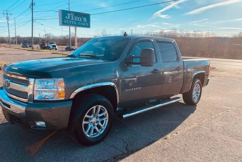 2011 Chevrolet Silverado 1500 LT photo 1