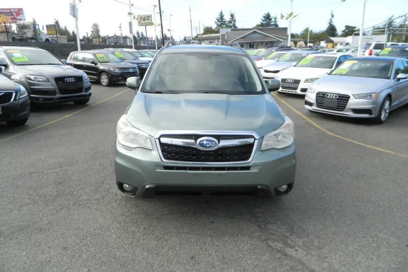 2014 Subaru Forester 2.5i Touring photo 1