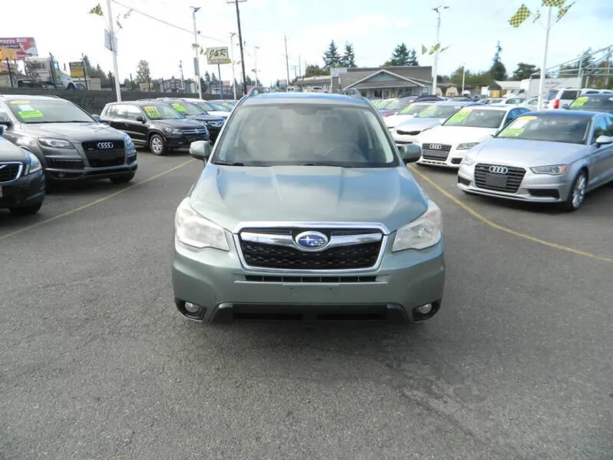 2014 Subaru Forester 2.5i Touring photo 1