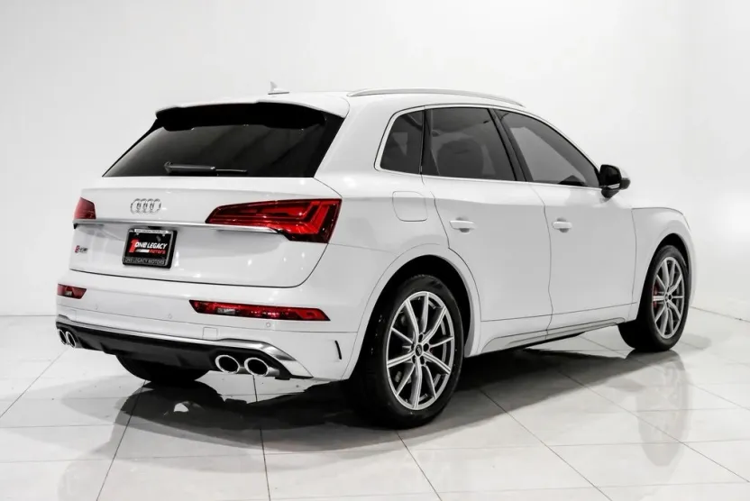 2023 Audi SQ5 Premium Plus photo 1