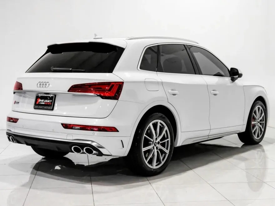 2023 Audi SQ5 Premium Plus photo 1