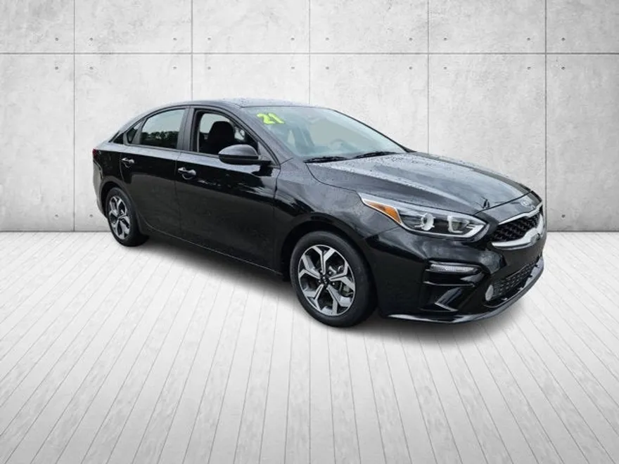 2021 Kia Forte LXS photo 1