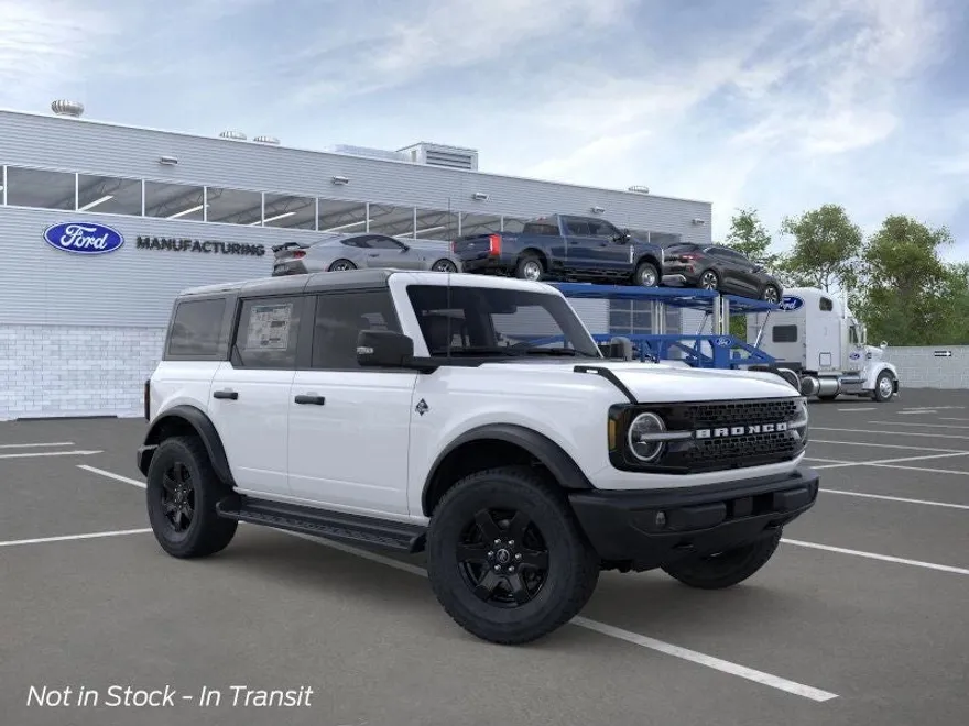 2025 Ford Bronco Outer Banks photo 1