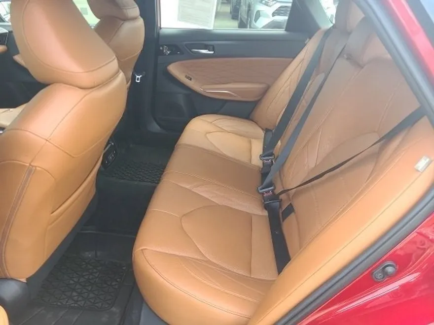 2022 Toyota Avalon Limited photo 12