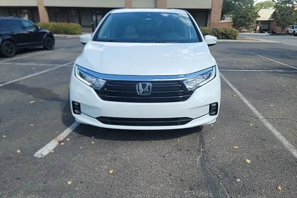 2023 Honda Odyssey Elite photo 1