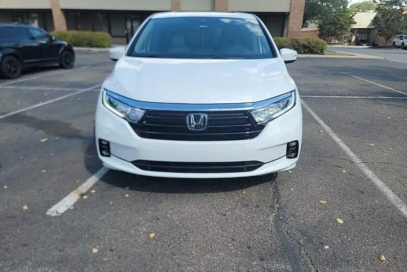 2023 Honda Odyssey Elite photo 1