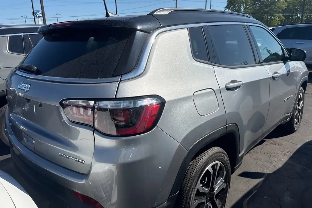 2022 Jeep Compass Limited photo 1