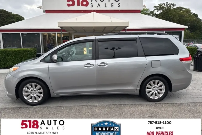 2014 Toyota Sienna Limited photo 1