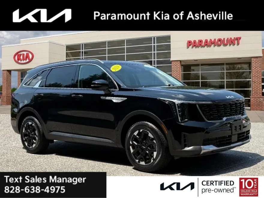2024 Kia Sorento S photo 1