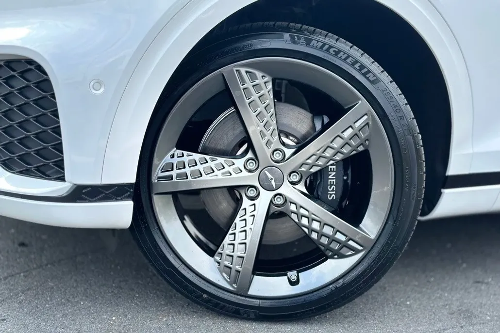 2024 Genesis GV70 3.5T Sport photo 1