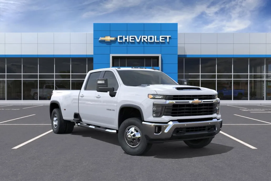 2026 Chevrolet Silverado 3500HD LT photo 1