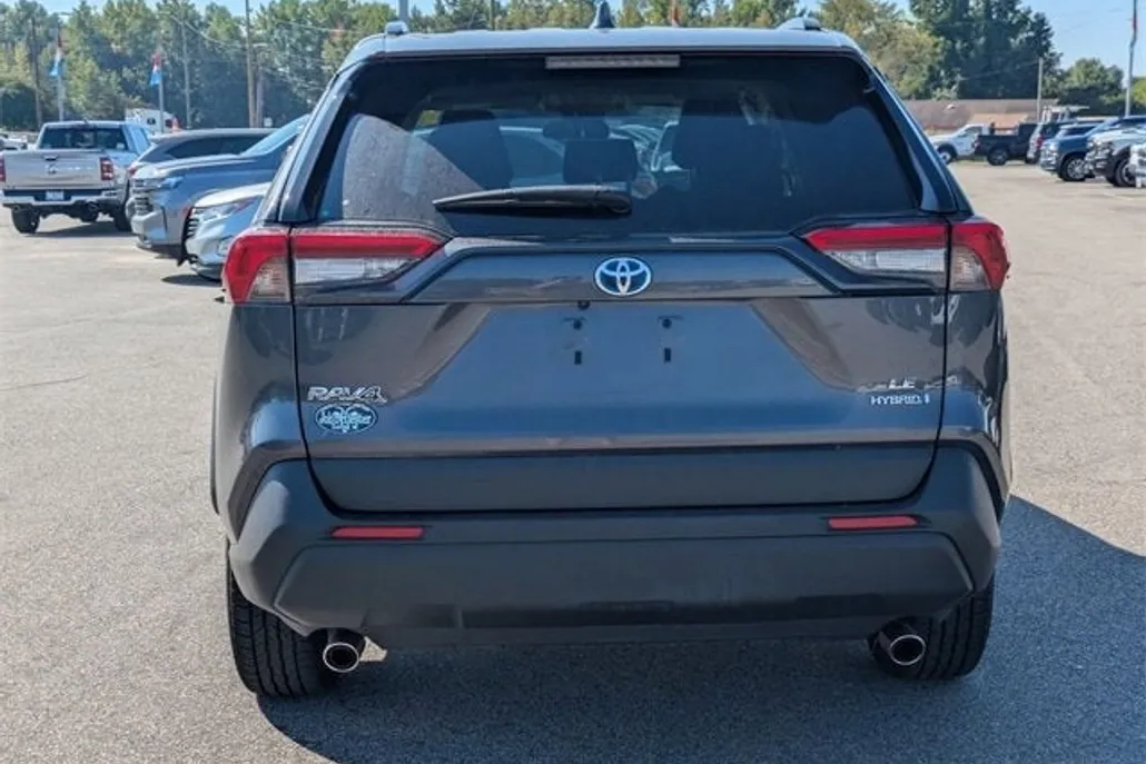 2023 Toyota RAV4 Hybrid LE photo 1