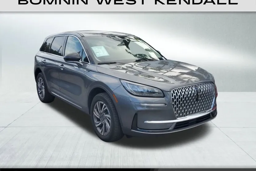 2023 Lincoln Corsair Standard photo 1