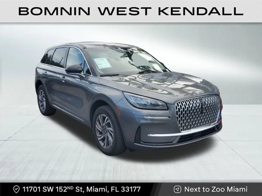 2023 Lincoln Corsair Standard photo 1