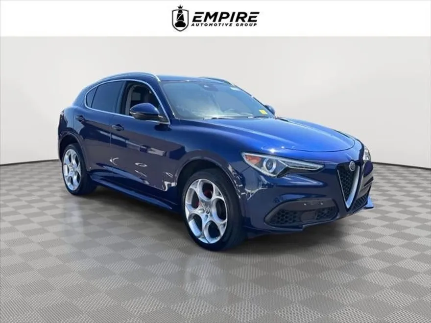2021 Alfa Romeo Stelvio Ti photo 1