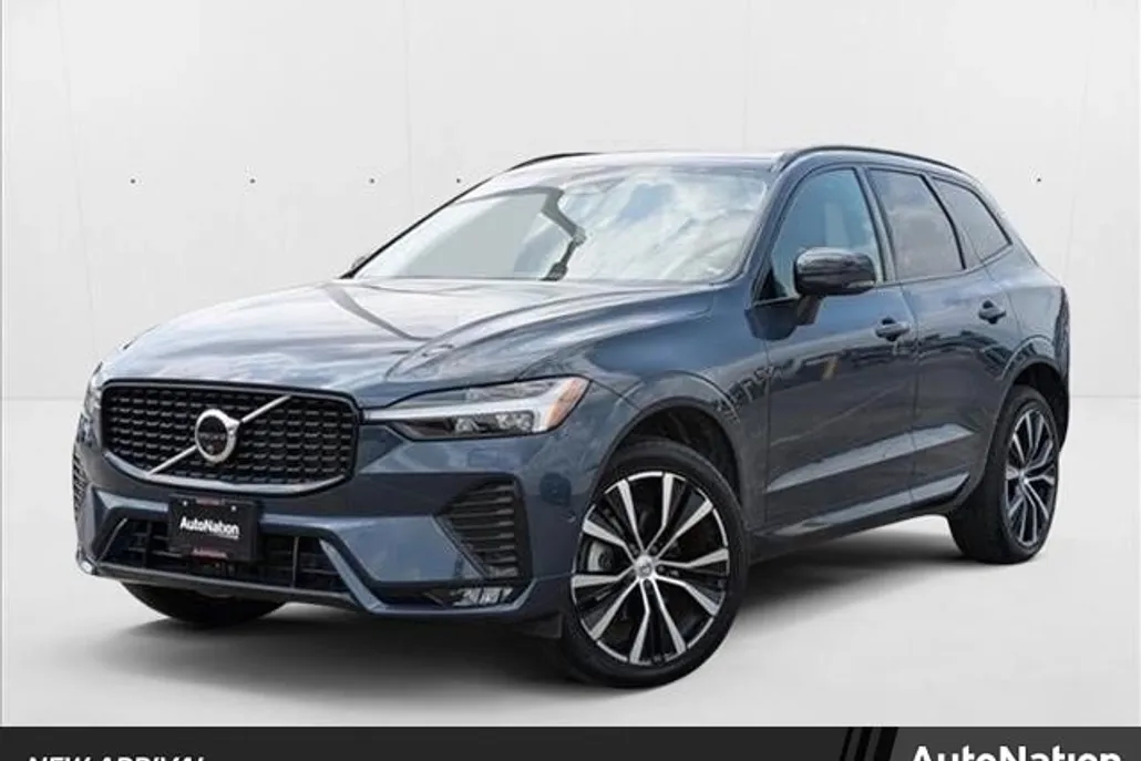 2024 Volvo XC60 Plus photo 1