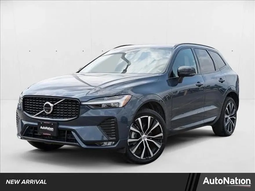 2024 Volvo XC60 Plus photo 1