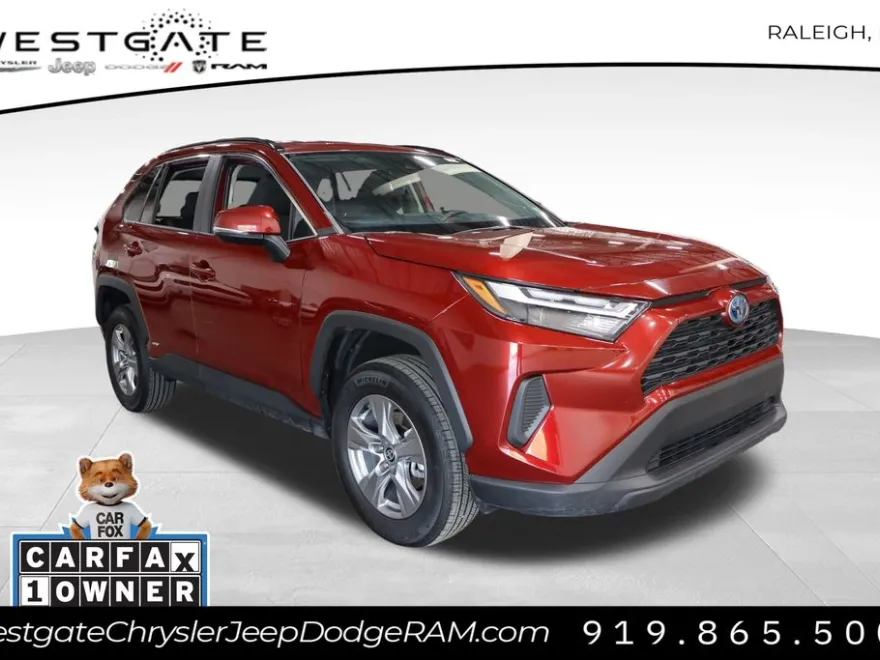 2024 Toyota RAV4 Hybrid XLE photo 1