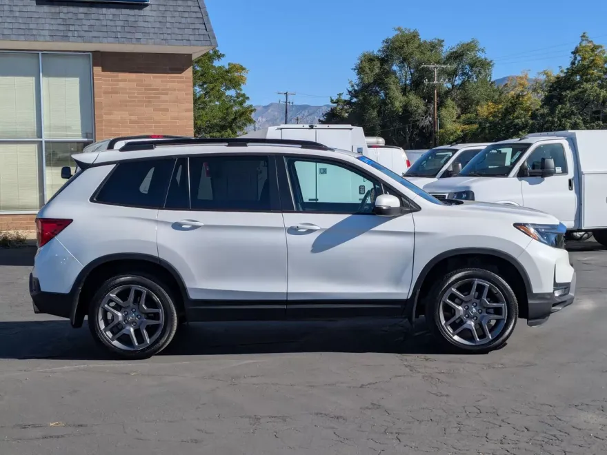 2023 Honda Passport EX-L photo 1