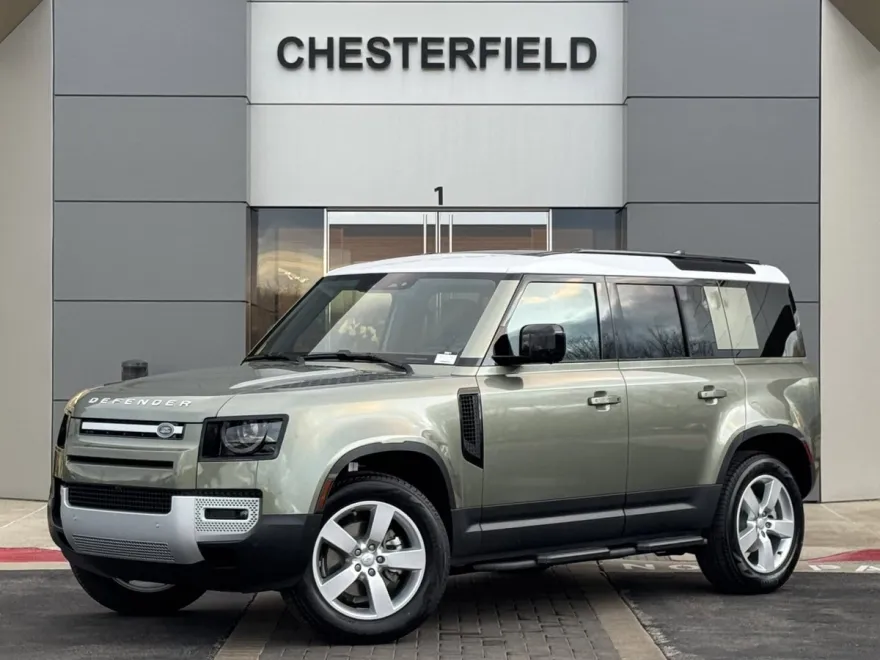 2025 Land Rover Defender 110 S photo 1