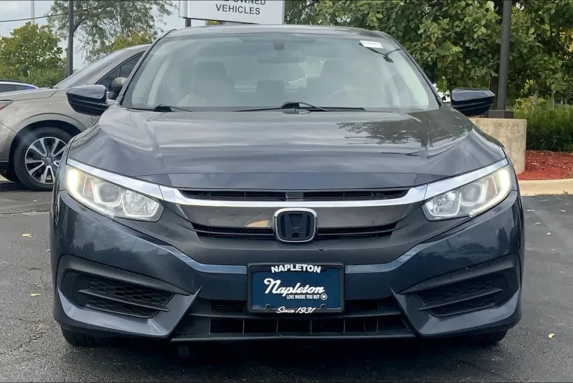 2017 Honda Civic LX photo 1