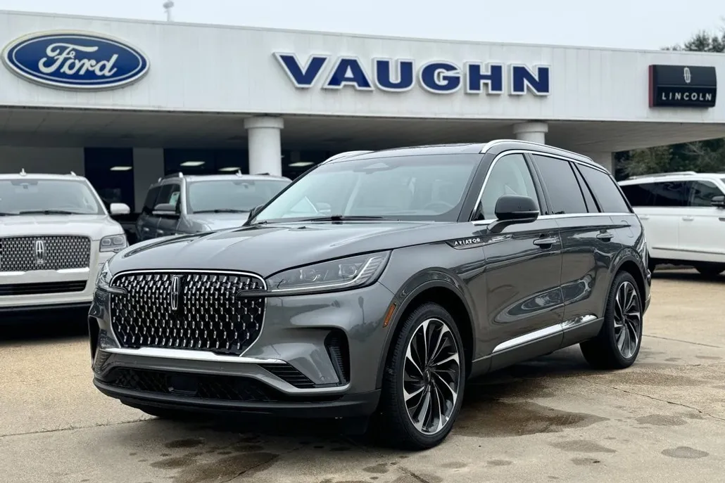 2025 Lincoln Aviator Reserve photo 1