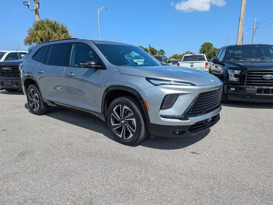 2025 Buick Enclave Sport Touring photo 1