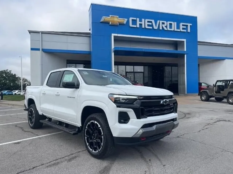 2026 Chevrolet Colorado Z71 photo 1