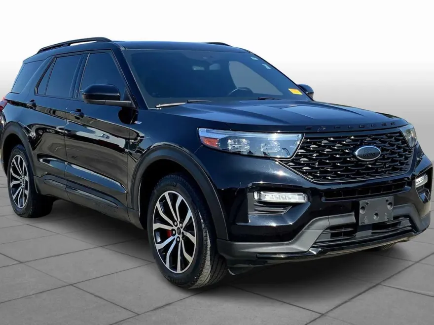 2022 Ford Explorer ST-Line photo 1