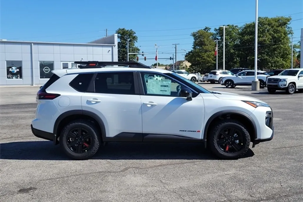2026 Nissan Rogue SV photo 1